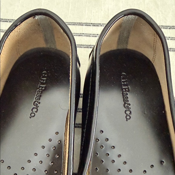G.H. Bass & Co. Black Leather Loafers - Picture 2 of 4